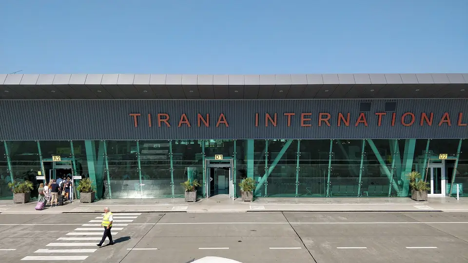 Terminál mezinárodního letiště v Tiraně.